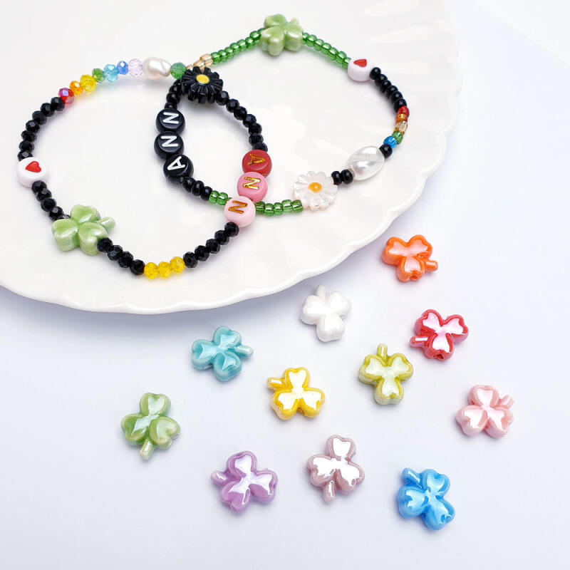 

Ceramic three-leaf clover piercing bead accessory pink