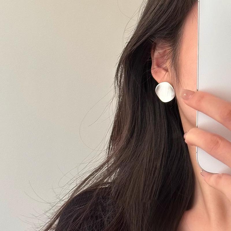 Exaggerated Personality Uneven Curved Surface Matte Frosted Earrings Female Minimalist Fashion Personality Hundred Models Earrings Ladies Jewelry