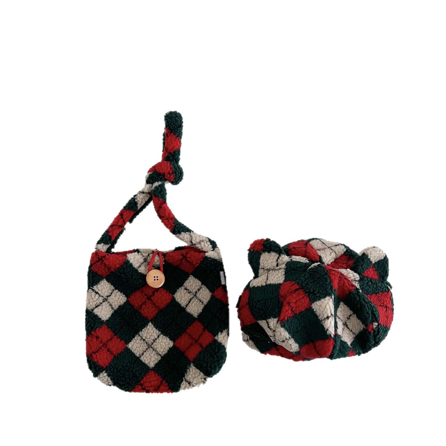 

2025 Winter Lambswool Beret & Red Crossbody Bag Set for New Year & Christmas Festivities Red White Bag