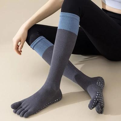 Frauen Fünf Zehen Pilates Yoga Socken Professionelle Silikon Anti-slip Fitness Sport Socken Einfarbig Baumwolle Knie Socken Strümpfe