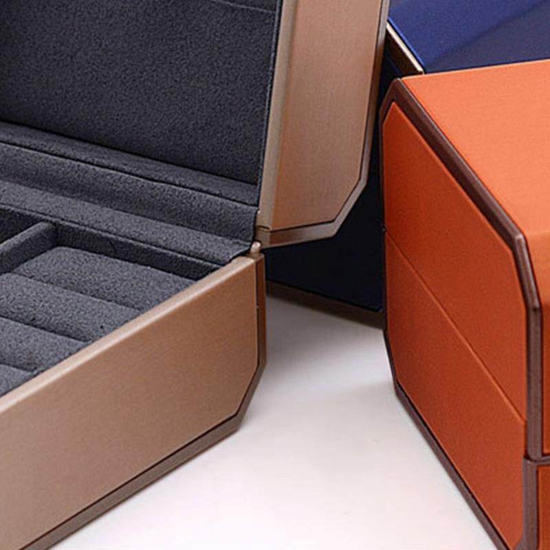 Mini Jewelry Organizer Durable Storage Box for Women Travel Display Holder Portable Necklace Travel Organizer for Women