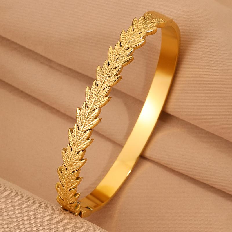 Titanium steel non-fading European and American high-end open women's oil-pressed olive leaf stainless steel