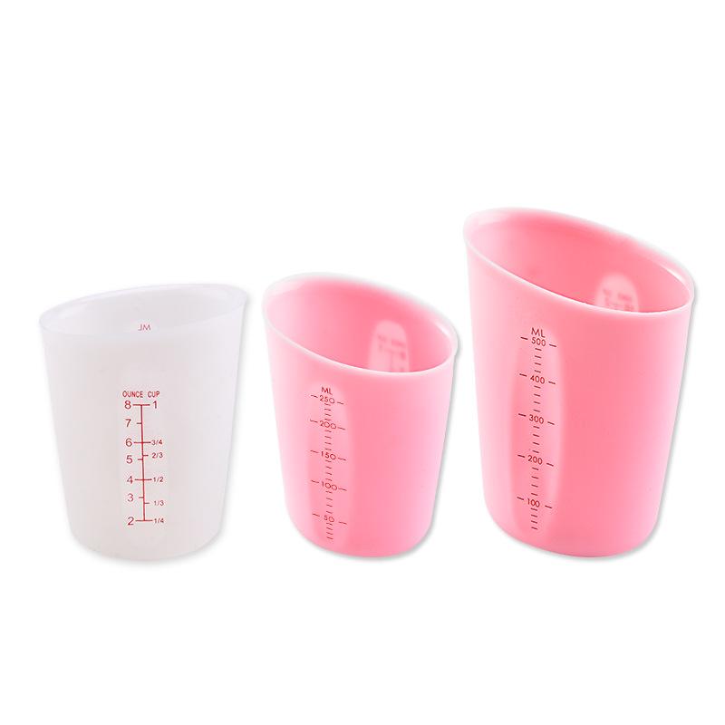 Silicone Measuring Cup with Scale, 250ml-500ml, for Baking and Liquid Batter.