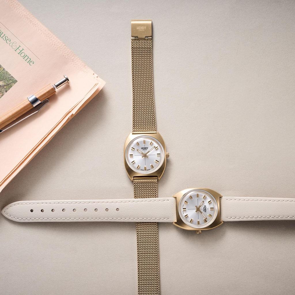 Montre APPLE CUIR Cadran Argent Acier Inoxydable Verre Minéral Quartz 28MM Marque de Montre Londonienne Cuir Apple [Henry London] HL28-M-0452-AL