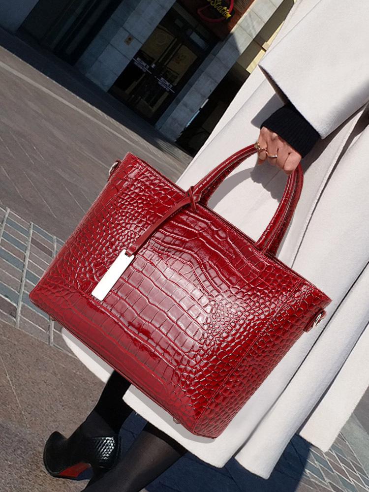 Qian Dian Wine Red Crocodile Pattern Leather Tote – Large Capacity Handbag & Crossbody Bag for Weddings & Work