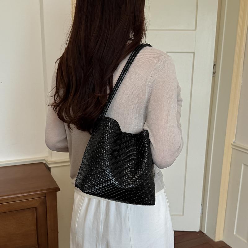 Damen gewebte PU-Eimertasche Minimalistische Umhänge-Handtasche für den täglichen lässigen Einkauf