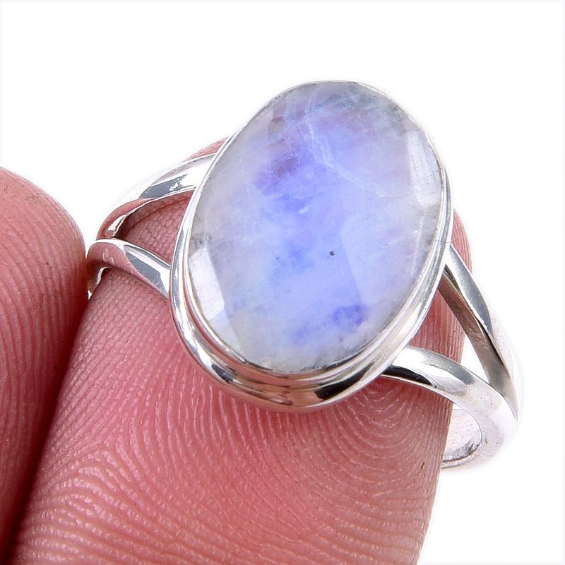 

Natural Rainbow Moonstone Gemstone 925 Solid Sterling Silver Ring Size 8 D4l45