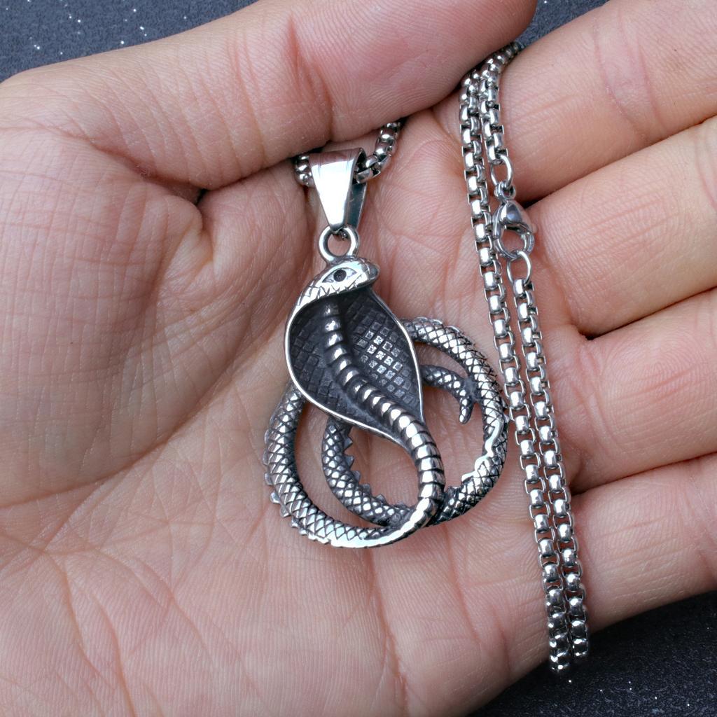 New European and American Hip-hop Accessories, Animal Eyes, Cobra Pendant Necklace, Titanium Steel