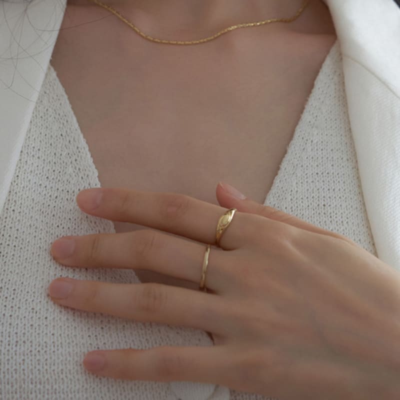 Dawn of Me New. Classic Oval Ring