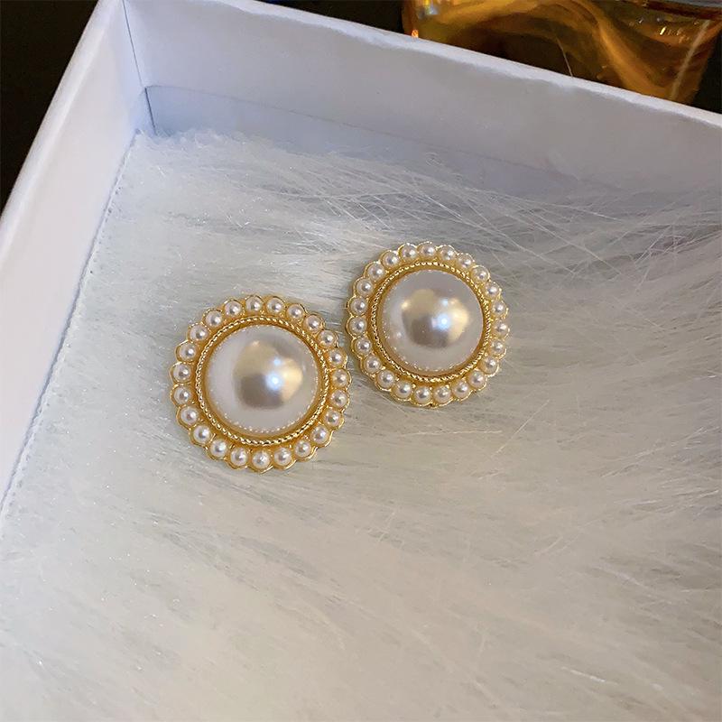 Vintage French-Style Silver Needle Earrings - Women's Elegant Studs with Retro Court Charm