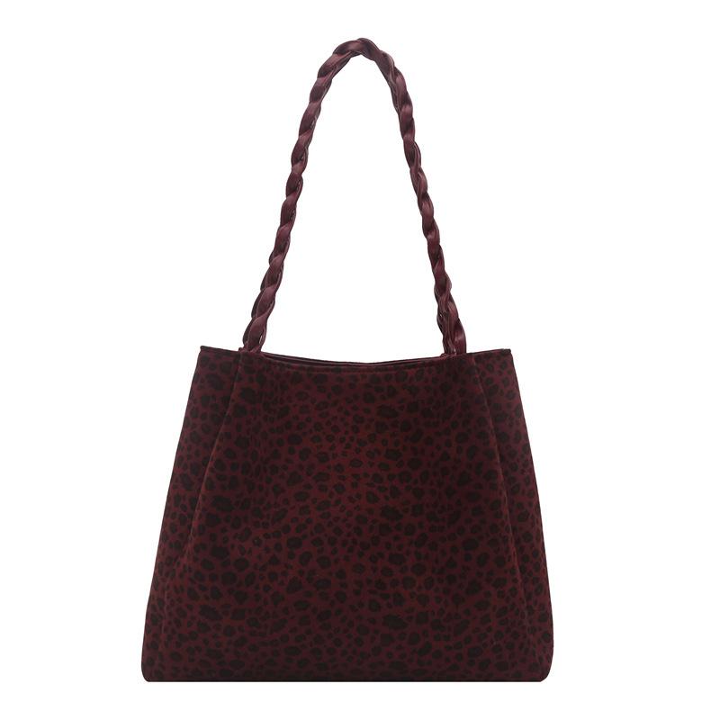 

Large capacity tote bag women s spring summer new versatile commuter shoulder underarm bag texture handbag