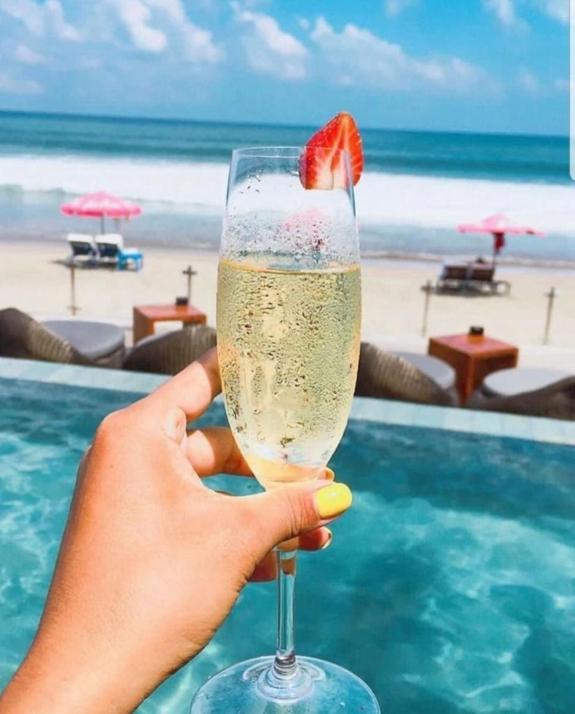 Kieliszki szklane do szampana przezroczyste zestaw 6 sztuk 180ml Diamond