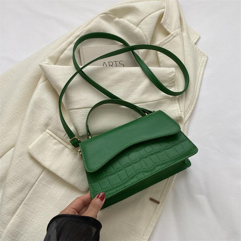 Retro foreign shoulder bag 2025 new trendy handbag Korean version autumn fashion simple messenger small square bag women's bag