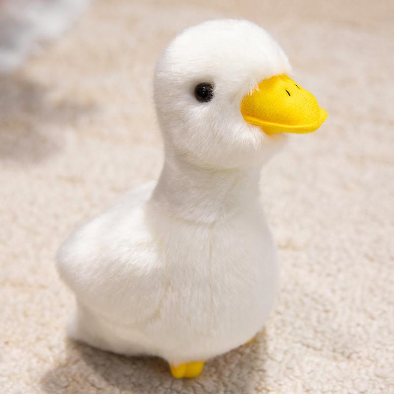 

Soft Plush Duck Toy With Cute Cartoon Design For Kids And Teens Playroom Decor білий