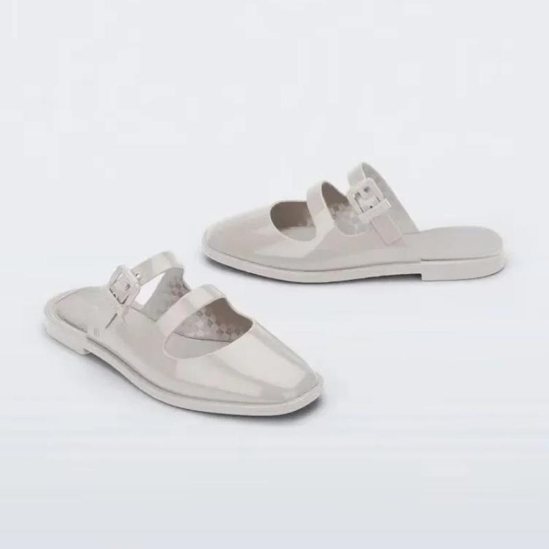 Low-Heel Mary Jane Slippers Women's Flat Bottom Sandals Casual Buckle Slip-On round Toe Beach Fashion versatile shoes