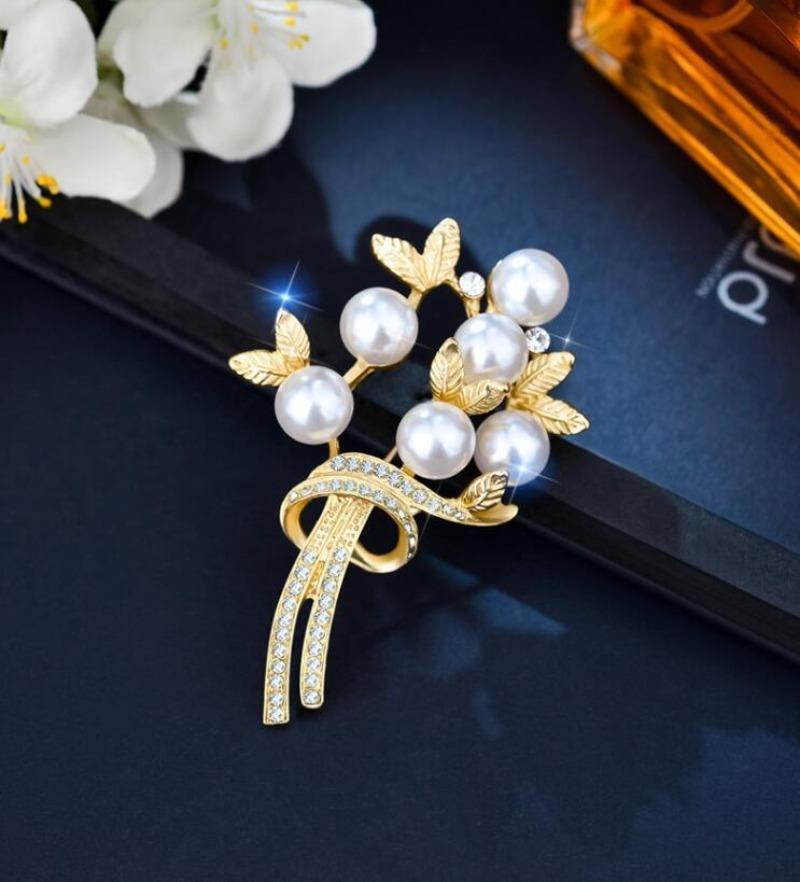 Bauhinia Brooches Pins Crystals Imitation Pearl Flower Brooch Women Wedding Party Accessories Fashion Jewelry Gifts