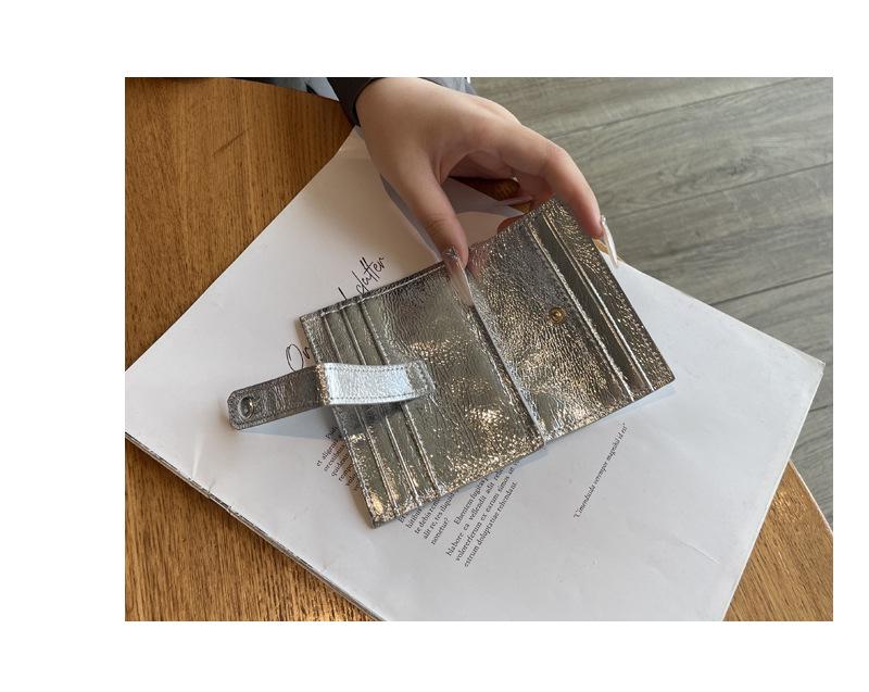 Exquisite 2025 Genuine Leather Women's Anti-Magnetic Card Holder, Slim & High-End Design.