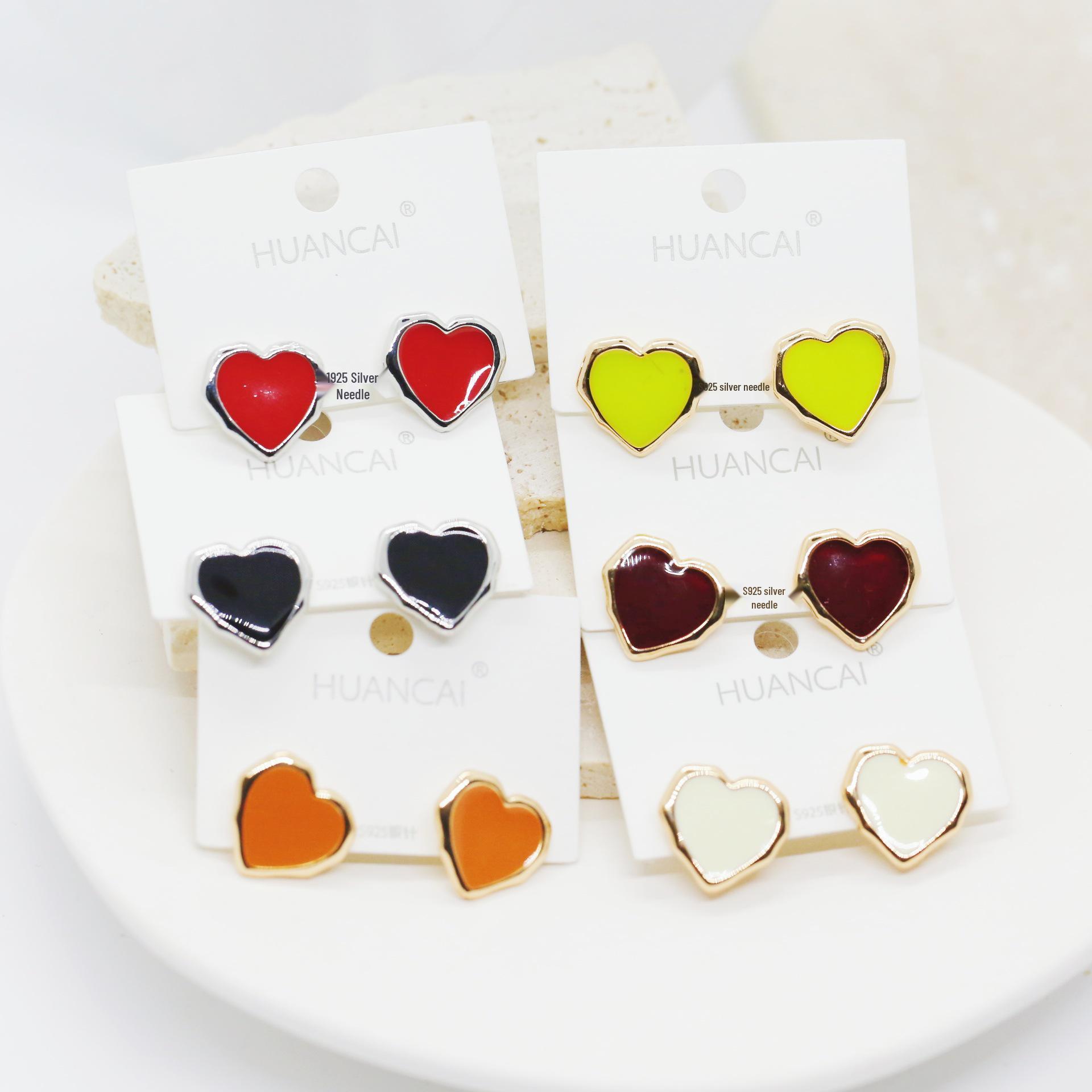 

Gold-Plated S925 Silver Korean Heart Stud Earrings with Drip Oil Finish for Women