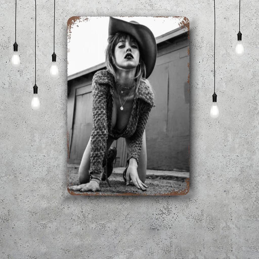 sydney sweeney Decor Poster Vintage Tin Sign Metal Sign Decorative Plaque for Pub Bar Man Cave Club Wall Decoration