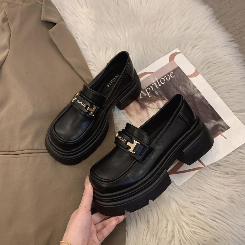 Platform loafers women's autumn and winter retro bright leather Mary Jane one-pedal French Hepburn style black commuter shoes