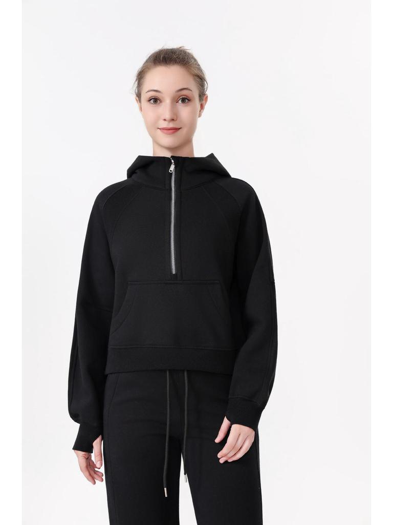 Damska bluza z kapturem i zamkiem do połowy, podszyta polarem - Przytulny top na jesień/zimę do jogi i fitnessu na świeżym powietrzu