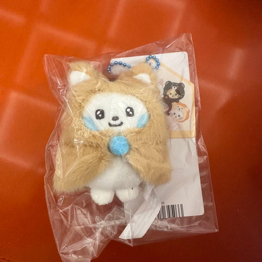 

[USED] Only one zeroni fluffy key ring Gyuni