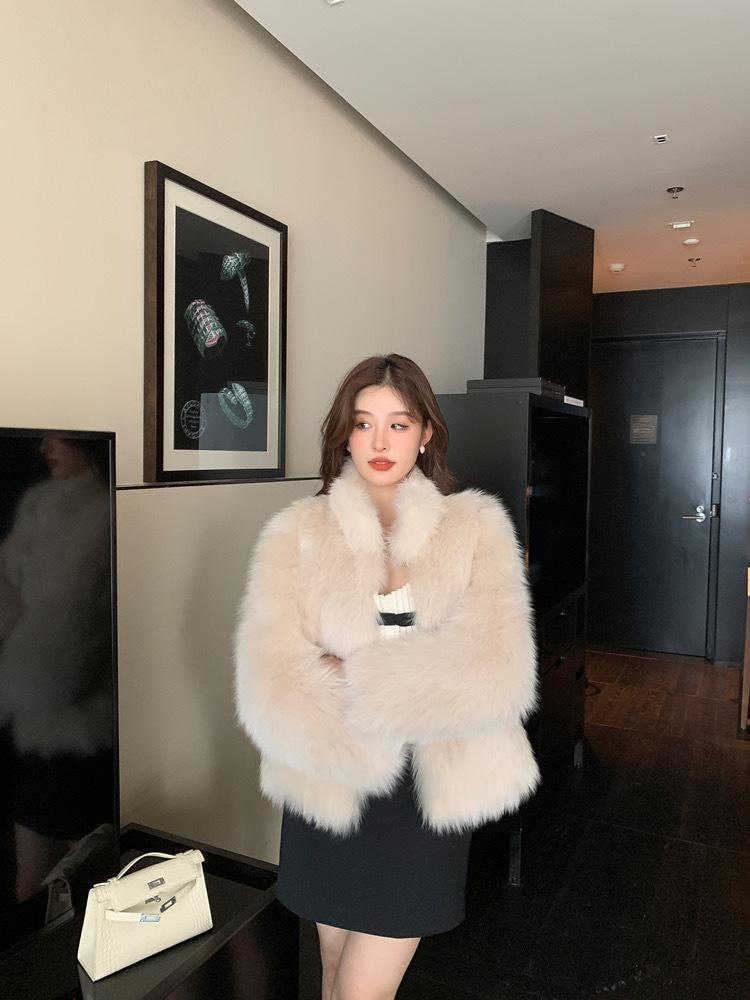 Autumn and winter new imitation fox fur coat light temperament warm thickened coat