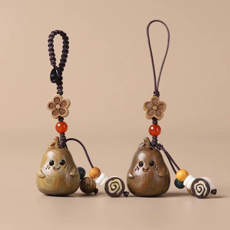 Sandalwood Cartoon Pear Inseparable Couple Mobile Phone Chain, Solid Wood Carving Crafts, Cute Pear Bag Decoration Pendant