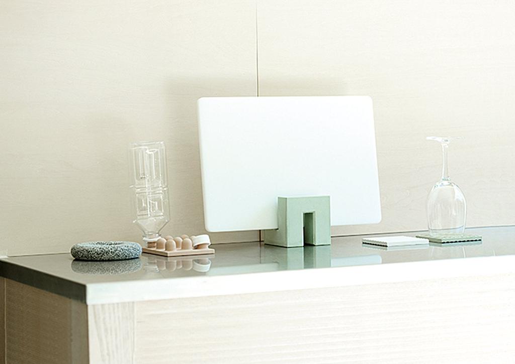 soil diatomaceous earth drying board, white