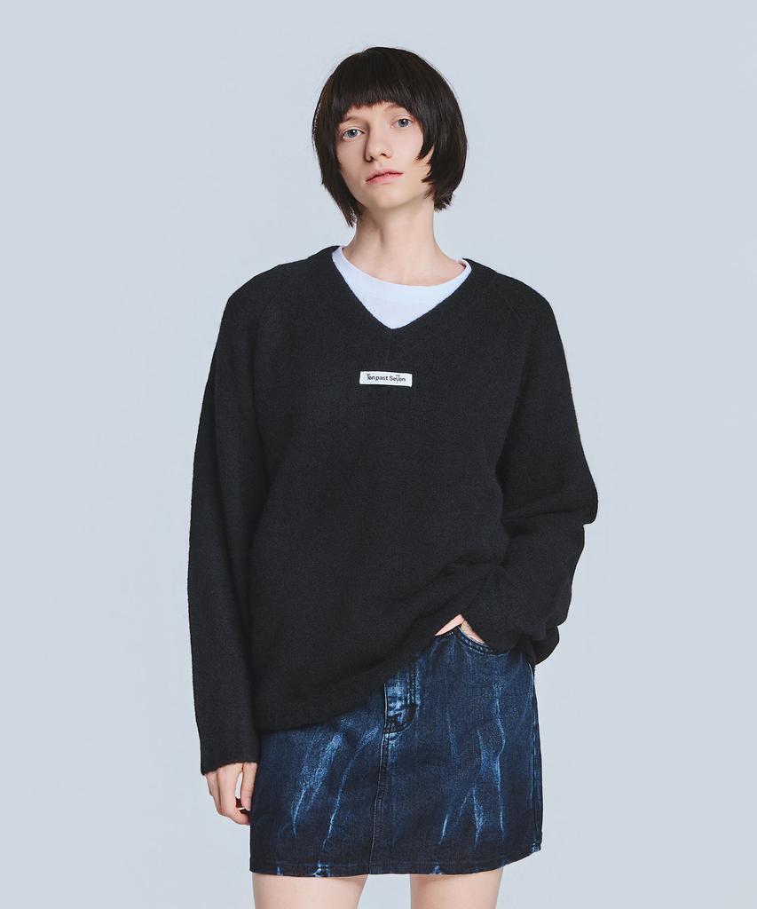 TEN PAST SEVEN Basic Label Knit - Black