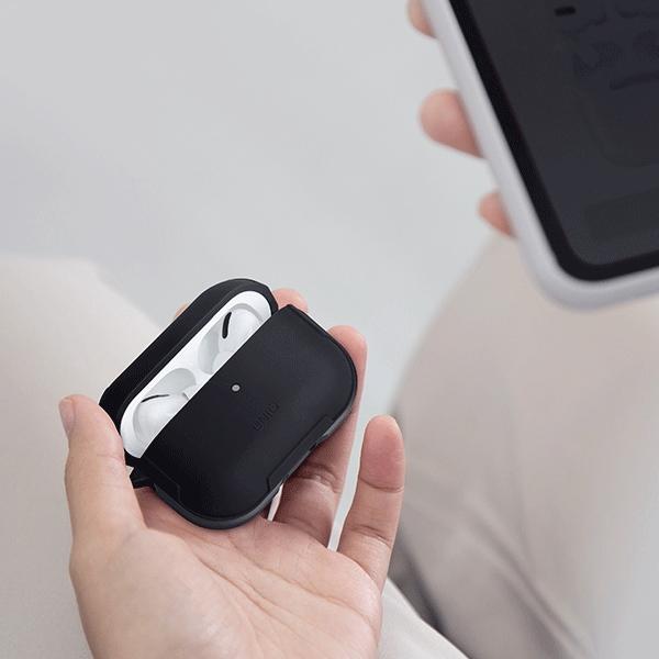 Uniq Case Valencia AirPods Pro Black/Midnight Black Antimicrobial