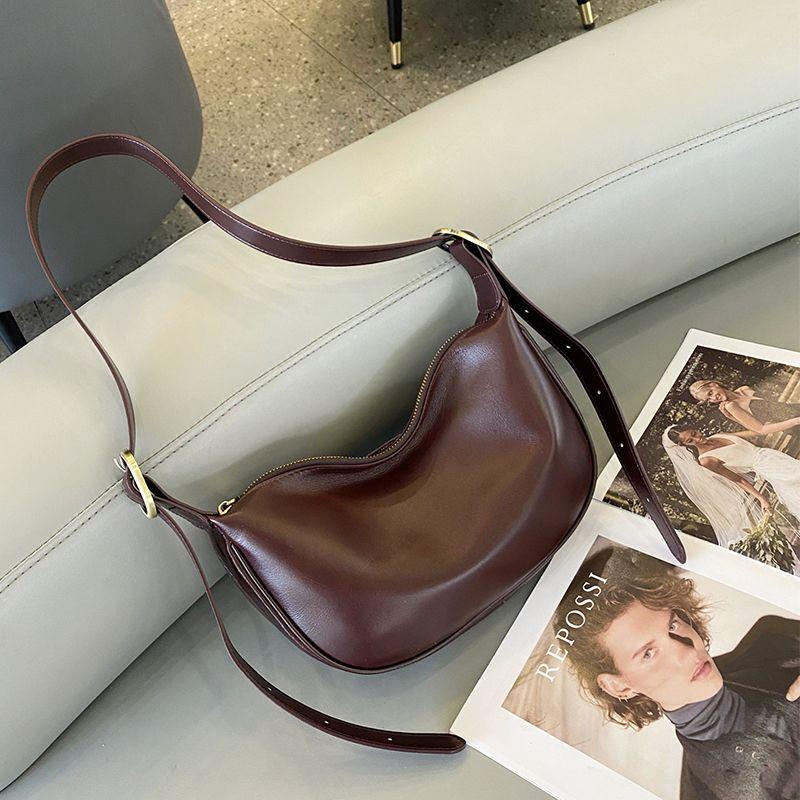 

Genuine Leather Crossbody Bag for Women 2024 New Arrival Niche Style Fancy Dumpling Bag Vintage Wide Shoulder Strap Waist Bag Cowhide Saddle Bag Wine Brown [first layer vegetable-tanned cowhide]]