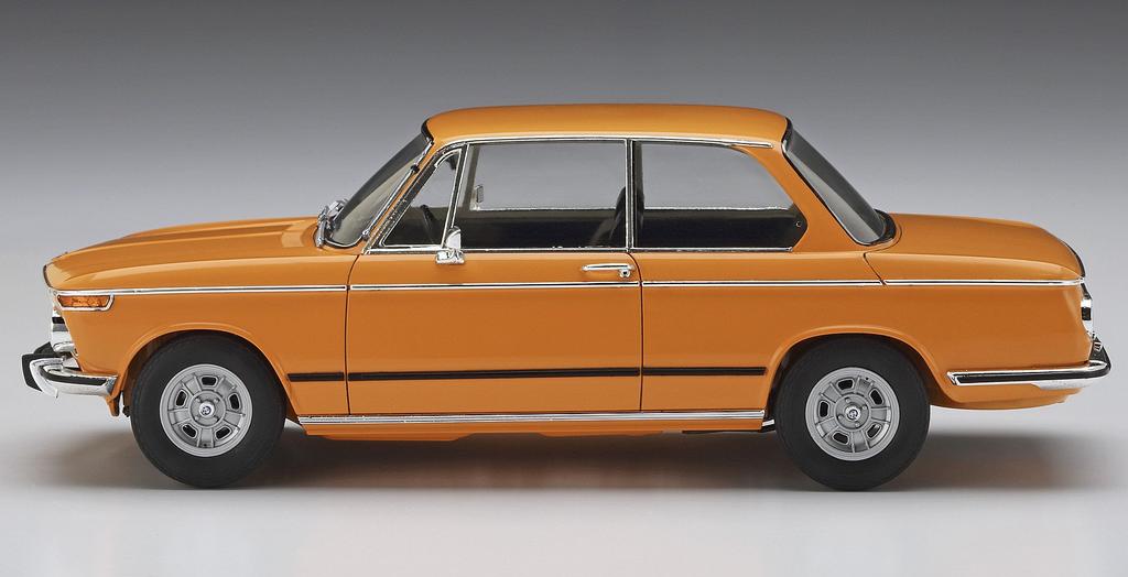 Hasegawa BMW 2002tii Plastic Model Kit HC23 1/24