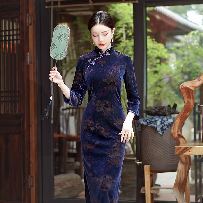 1011 autumn and winter new velvet improved cheongsam large size long nine-quarter sleeve wedding ceremony performance