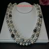 Vintage Shi Family Style Fragrant Two Tone Mixed Color Pearl Necklace Light Luxury Sweater Chain
