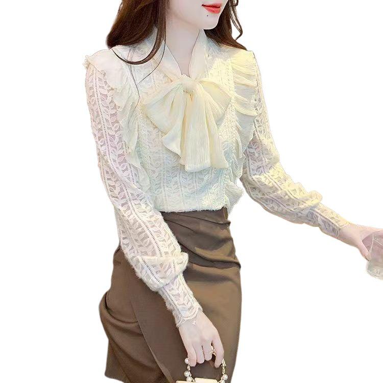 Korean Style Women's Long Sleeve Lace Base Layer - Elegant Velvet-Lined Winter 2025 Top