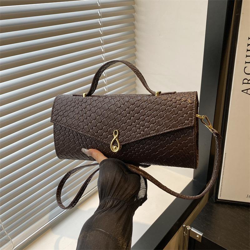 

Fashion texture temperament small square bag new retro woven pattern handbag women s commuter shoulder messenger bag