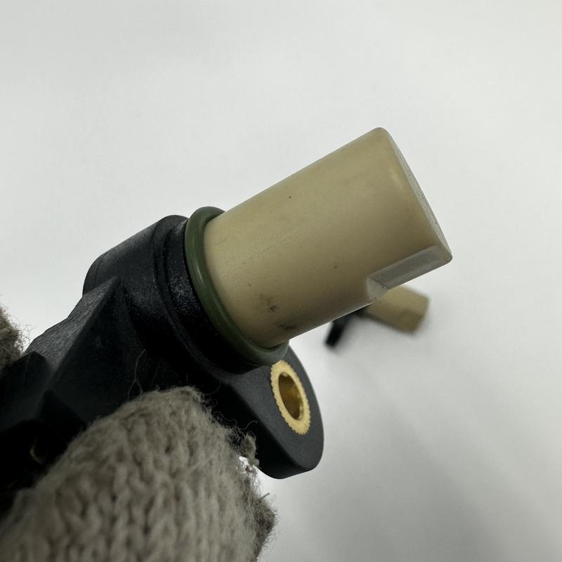 

1Pcs Genuine Camshaft Position Sensor Fits For Hyundai Elantra Tiburon 2.0L 2001-2003 TDC Sensor OEM 3935023500 39350-23500