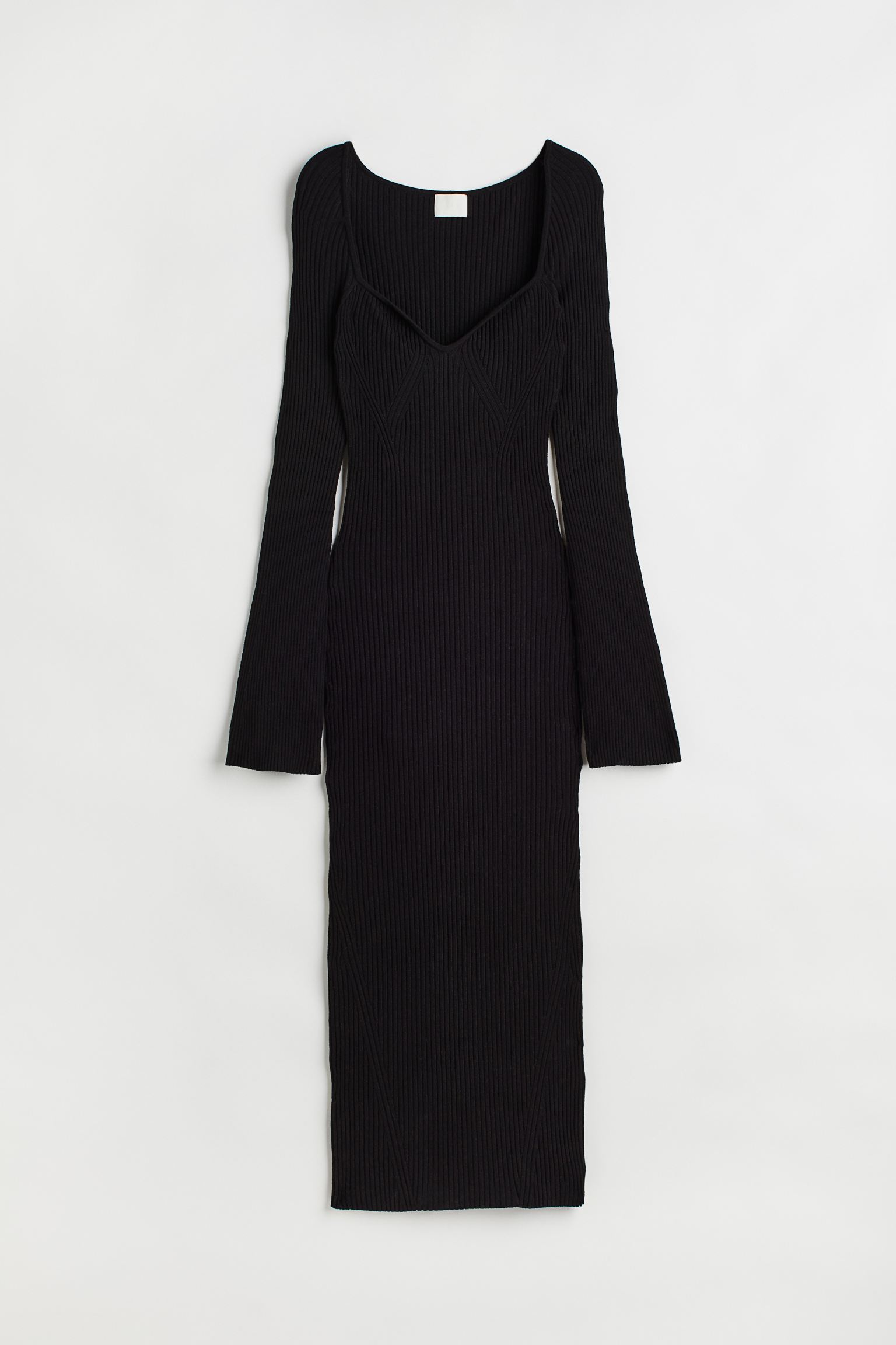 

Платье рельефной вязки