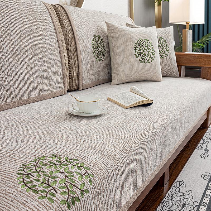 

New Chinese Sofa Cushion Universal Non-Slip Solid Wood Seat Cushion Chenier Sofa Cover High-End Sofa Towel For All Seasons 70*70cm