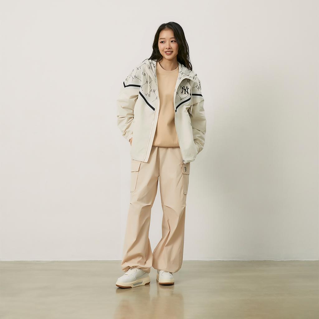 New MLB MONOGRAM Collection New York Yankees 24FW Windproof Jacket Unisex Dark Cream 3AWJM0144-50CRD