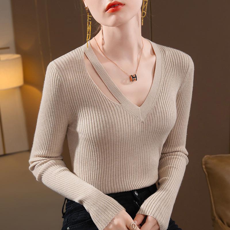 

Bottom Shirt Women s New Women s Clothing Temperament V-neck Waist Thin Sweater Chic Inner Tight Top 3XL