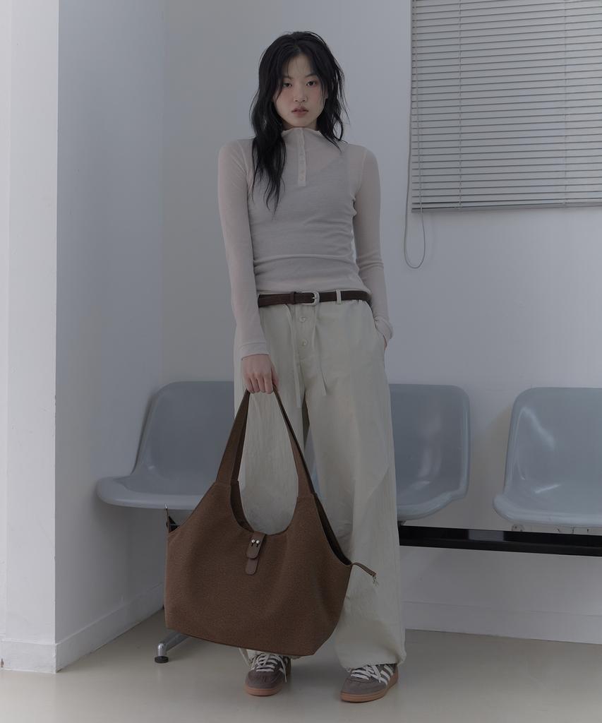 Haveawhale Piggy Buckle Bag (Br)