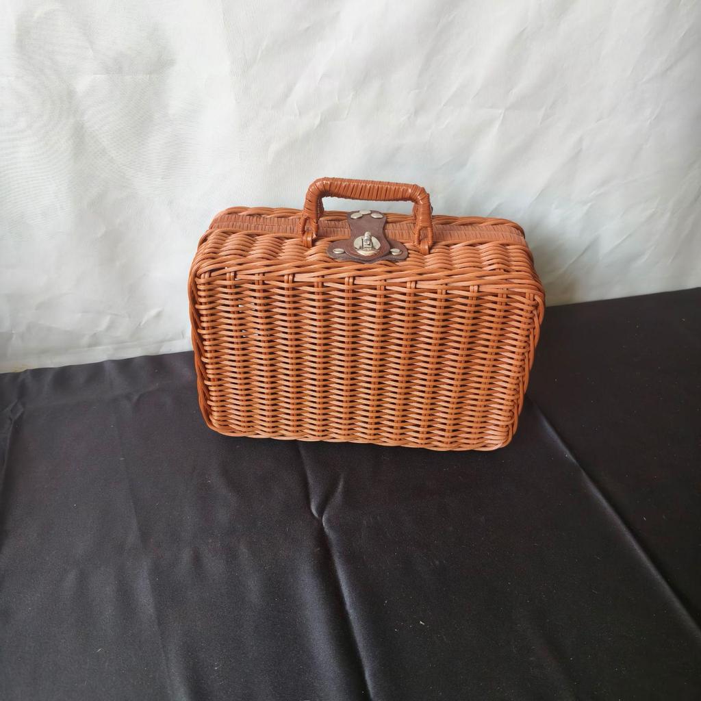 Vintage-Style Imitation Rattan Picnic Basket and Storage Box - Ideal for Photos, Bridesmaid or Groomsman Gifts