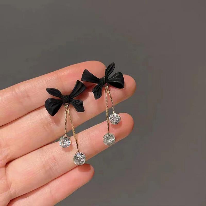 Elegant Bow Tassel Summer Earrings for Women – Trendy 2025 Design