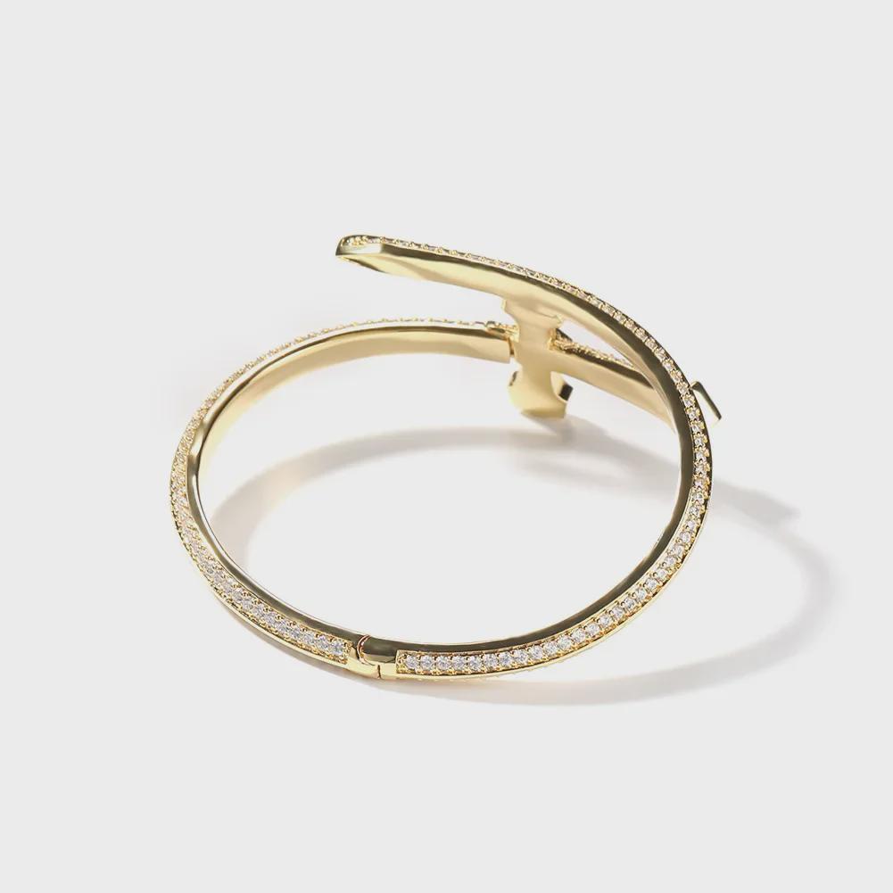 Trendiges europäisches und amerikanisches Zirkon-Armband mit Schwert der Gerechtigkeit