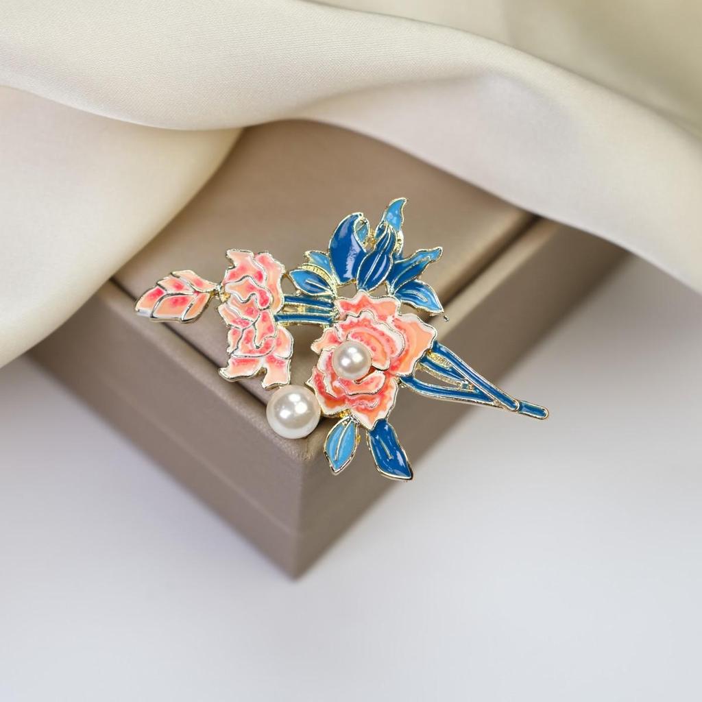 Elegant Women's Brooch: Versatile Bow & Insect Flower Design with Anti-Exposure Feature