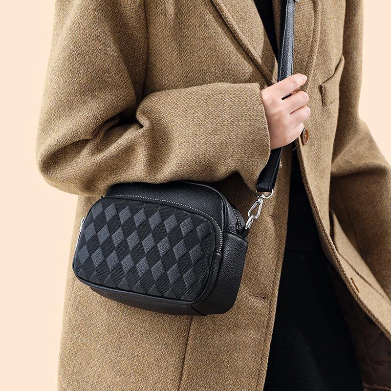 

New street trend shoulder bag women s messenger bag fashion versatile small bag