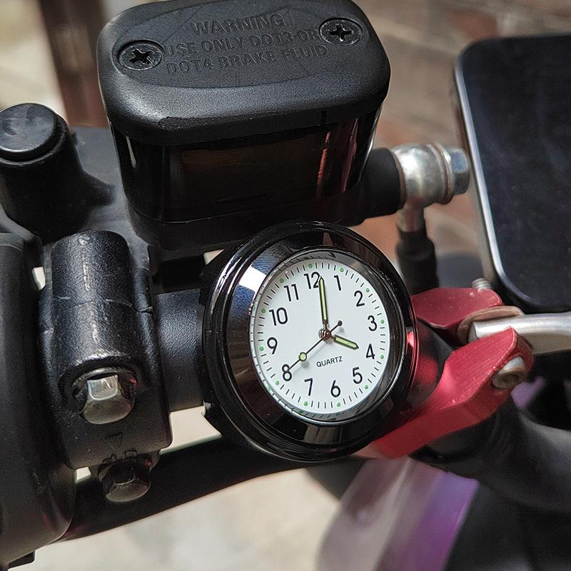 Univerzální vodotěsný chromovaný držák na řídítka motocyklu/kola Křemenné hodiny Hodinky Hliníkové Svítící hodiny Moto Černé příslušenství