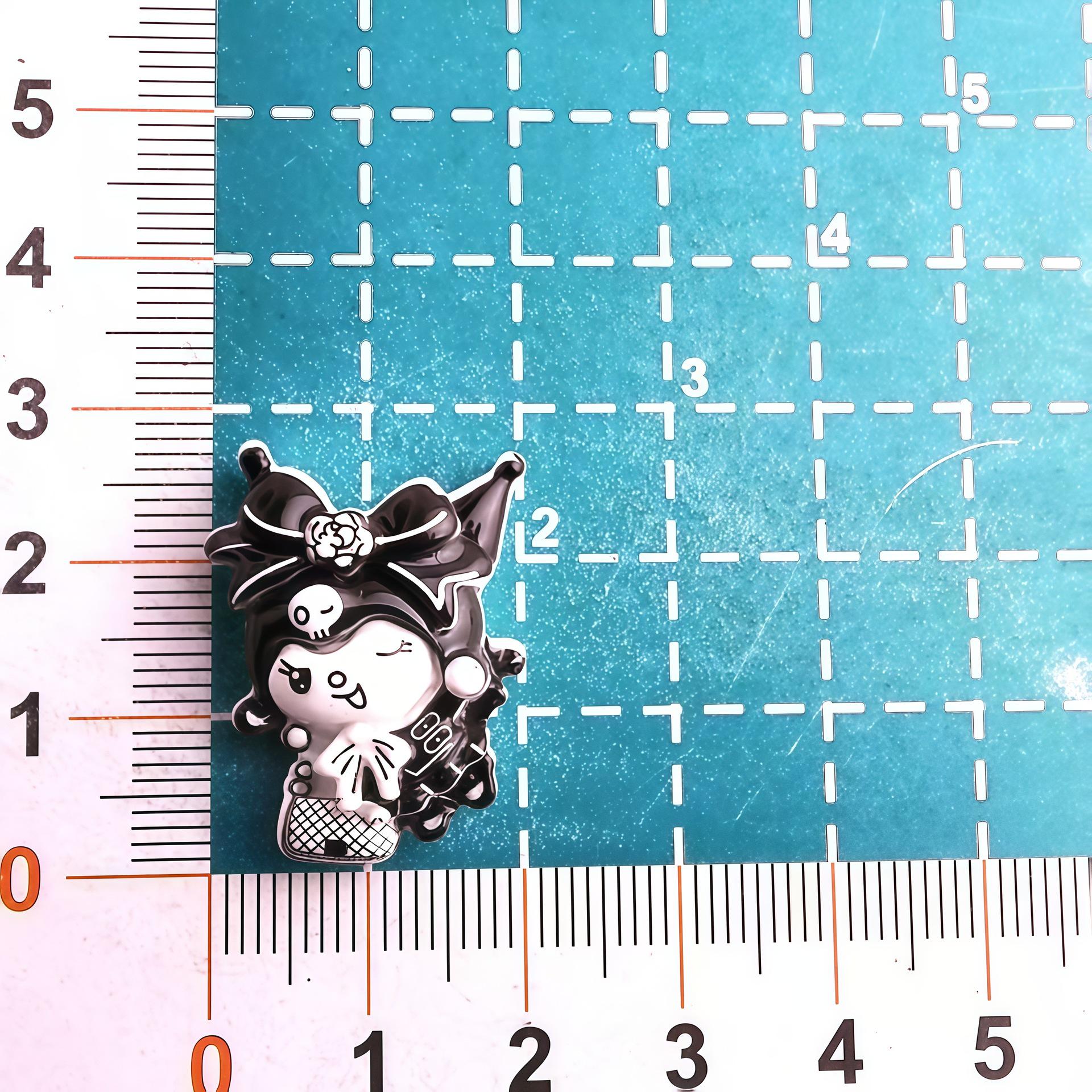 Sanrio DIY Resin Accessories: Phone Case, Hair Clip, Keychain, Magnet, Cartoon Scene Diagram. Small Card